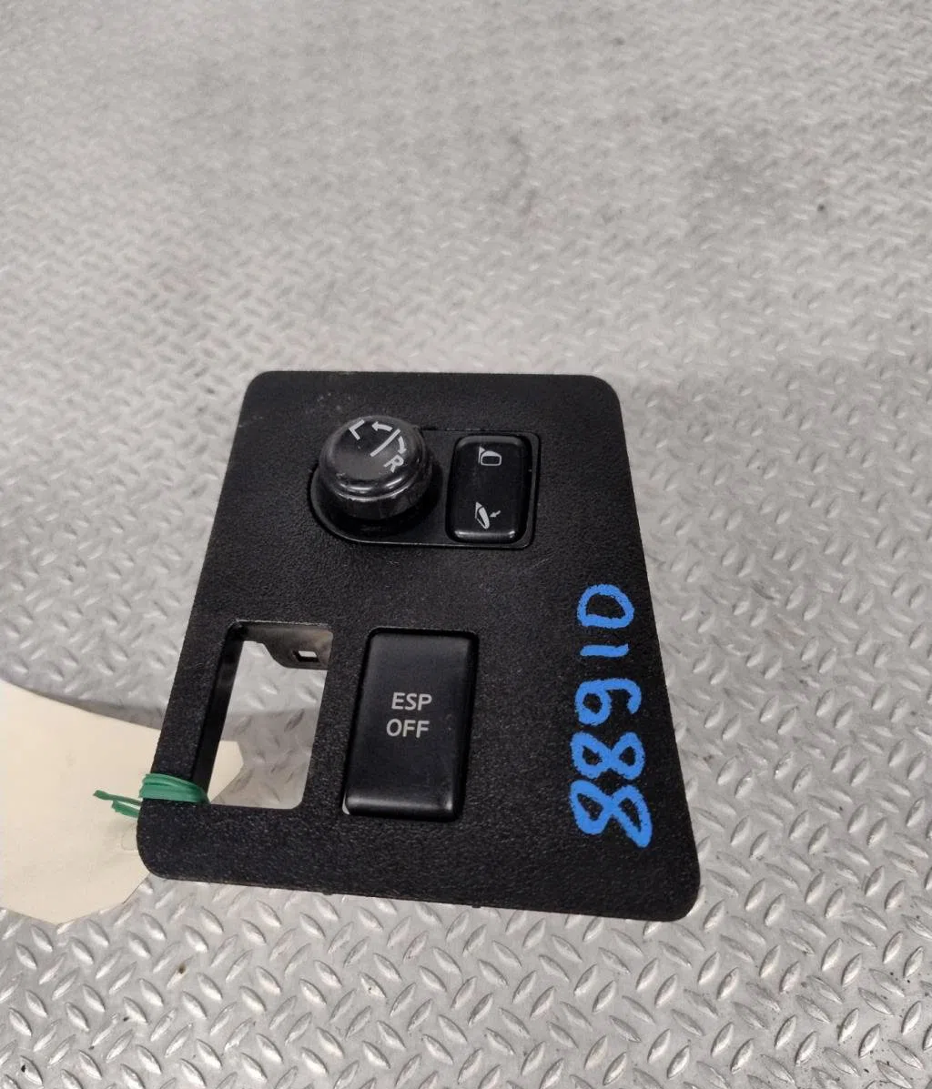 Commande rétroviseurs extérieures électriques Nissan QASHQAI - QASHQAI 2 I (J10, NJ10, JJ10E) 2.0 dci traction intégrale (2007-2013) 5 portes occasion