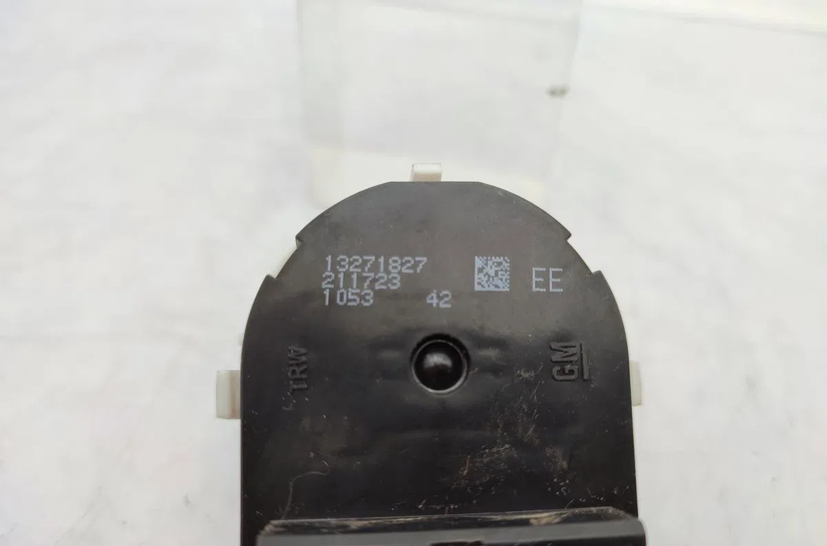 Commande rétroviseurs extérieures électriques OPEL MERIVA B PHASE 1 occasion — photo 2
