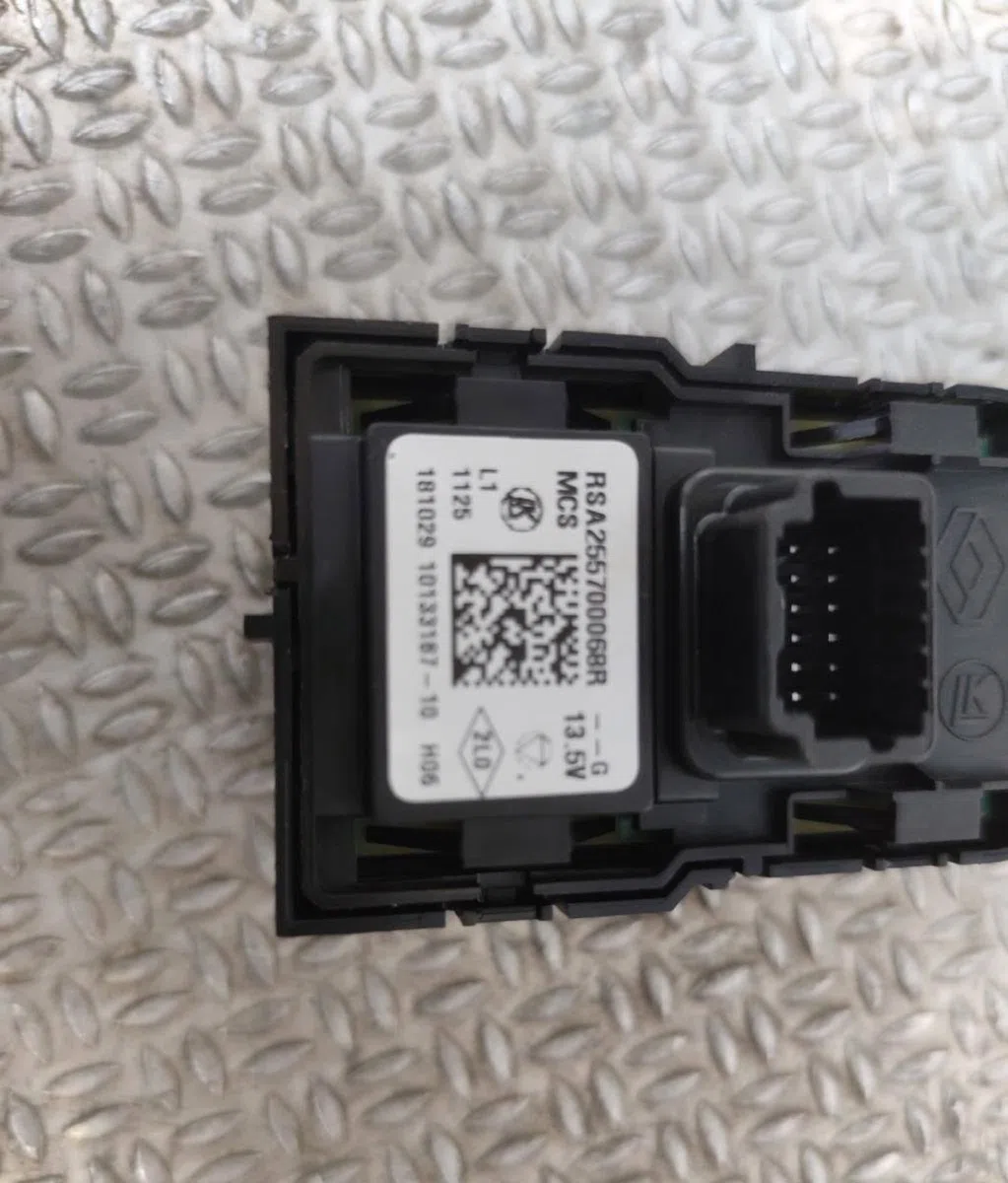 Commande rétroviseurs extérieures électriques Renault KANGOO III Monospace Tce 130 (kjmb) (2021) occasion — photo 4