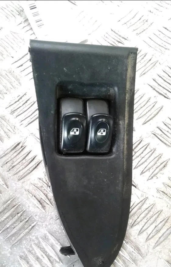 Commande rétroviseurs extérieures électriques Renault KANGOO (KC0-1_) 1.5 dci (kc08, kc09) (2002) occasion — photo 3