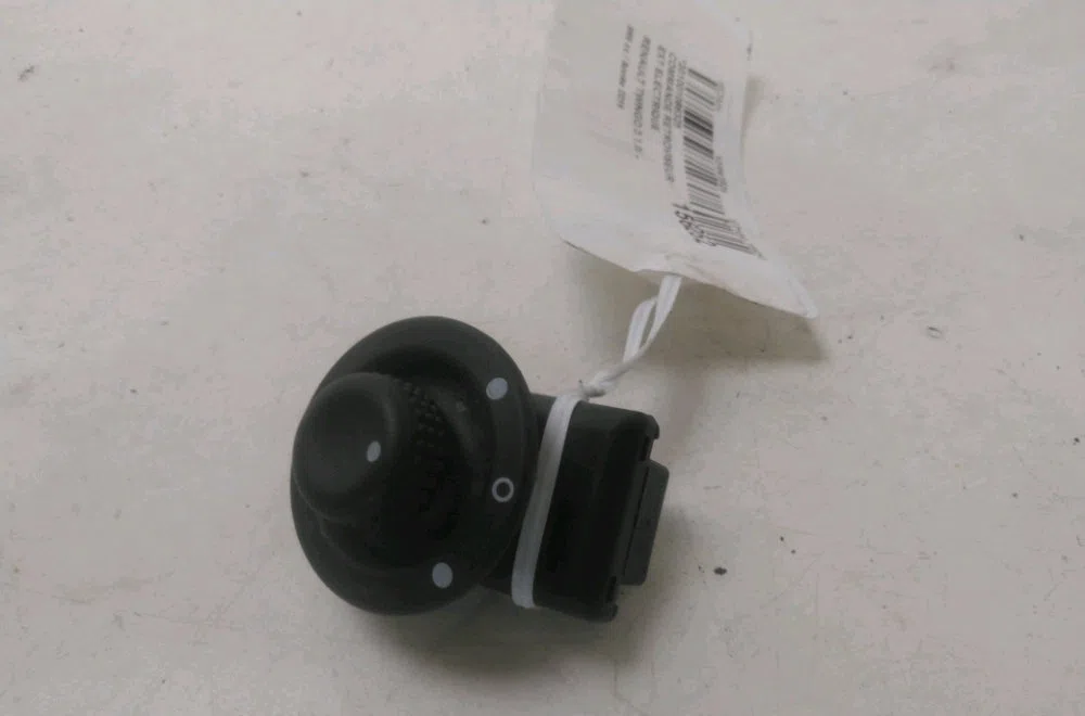 Commande rétroviseurs extérieures électriques Renault TWINGO III (BCM_, BCA_) 1.0 sce 70 (2014) 5 portes occasion — photo 2