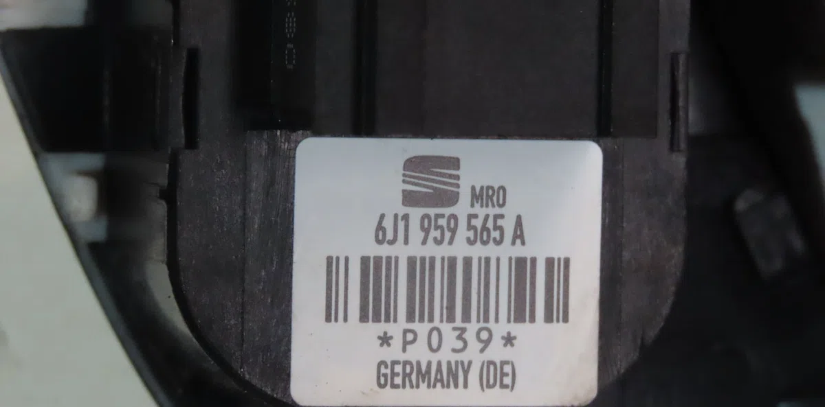 Commande rétroviseurs extérieures électriques Seat IBIZA IV (6J5, 6P1) 1.6 tdi (2009-2015) occasion — photo 3