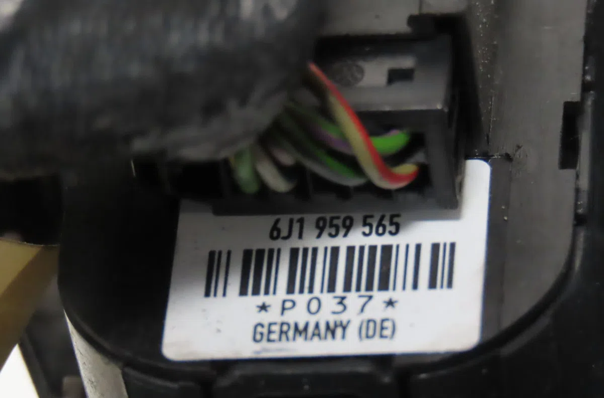 Commande rétroviseurs extérieures électriques Seat IBIZA IV (6J5, 6P1) 2.0 tdi (2010-2015) occasion — photo 4