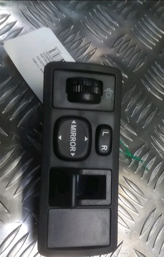 Commande rétroviseurs extérieures électriques Toyota COROLLA (_E12_) 1.6 vvt-i (zze121_) (2002-2006) occasion — photo 3