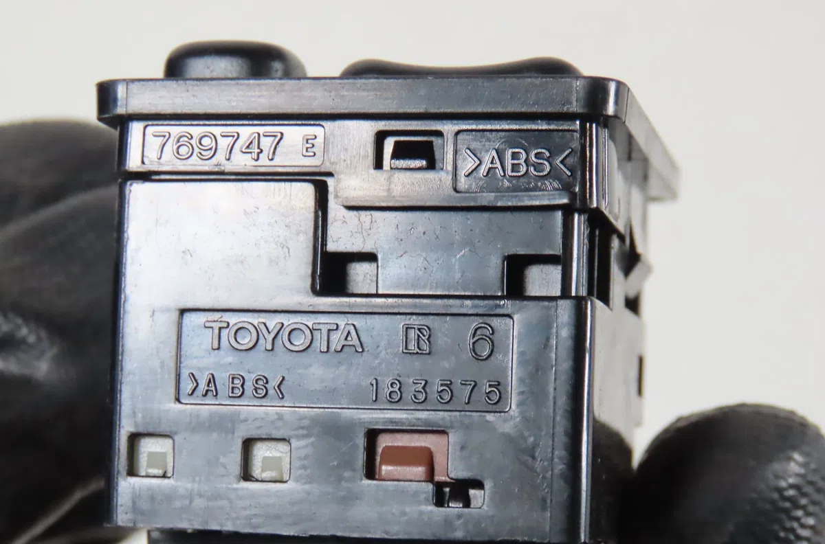 Commande rétroviseurs extérieures électriques Toyota RAV 4 IV (_A4_) 2.0 d (ala40_) (2012-2018) occasion — photo 3