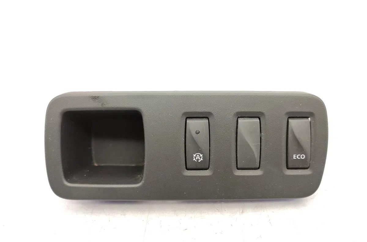 Commande toit ouvrant DACIA DUSTER 1 PHASE 2 occasion — photo 4