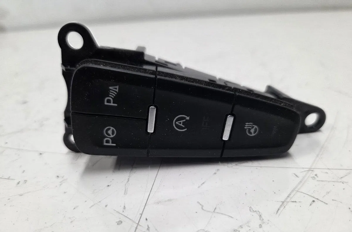 Commande toit ouvrant FORD FOCUS 3 PHASE 2 occasion — photo 3