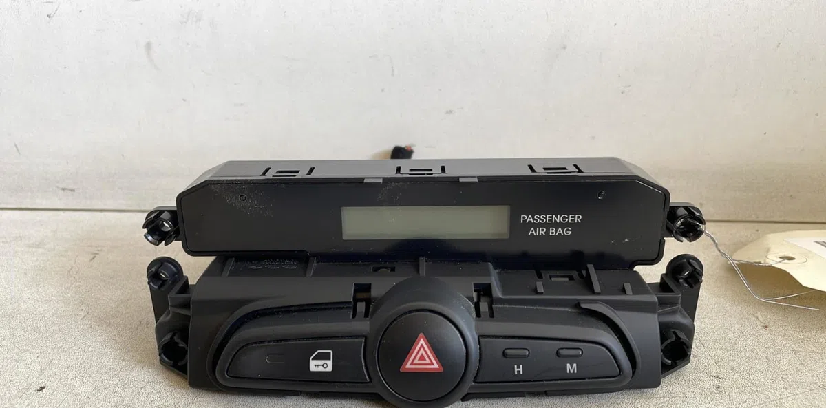 Commande toit ouvrant Hyundai Ix20 (JC) 1.6 crdi (2011-2019) occasion — photo 2
