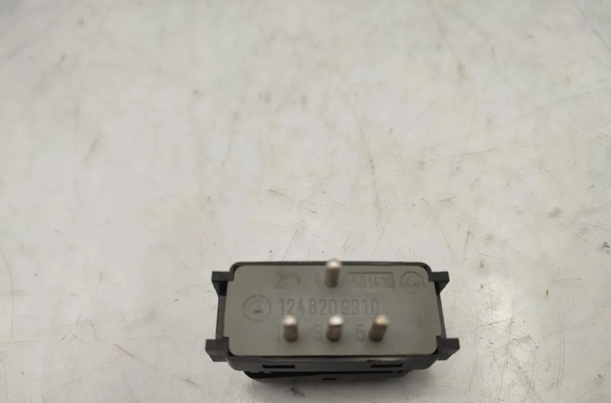 Commande toit ouvrant MERCEDES 300 W124 PHASE 1 occasion — photo 3