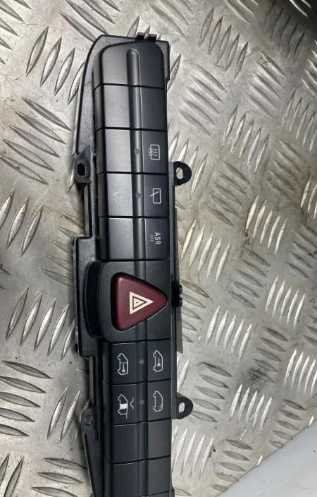 Commande toit ouvrant MERCEDES VITO 639 PHASE 1 occasion — photo 3