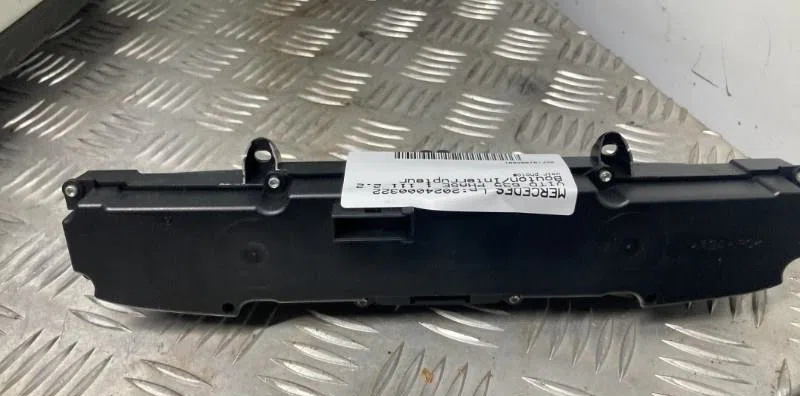Commande toit ouvrant MERCEDES VITO 639 PHASE 1 occasion — photo 4