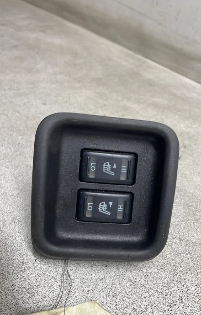 Commande toit ouvrant Nissan JUKE (F15) 1.5 dci (2010) 5 portes occasion — photo 2
