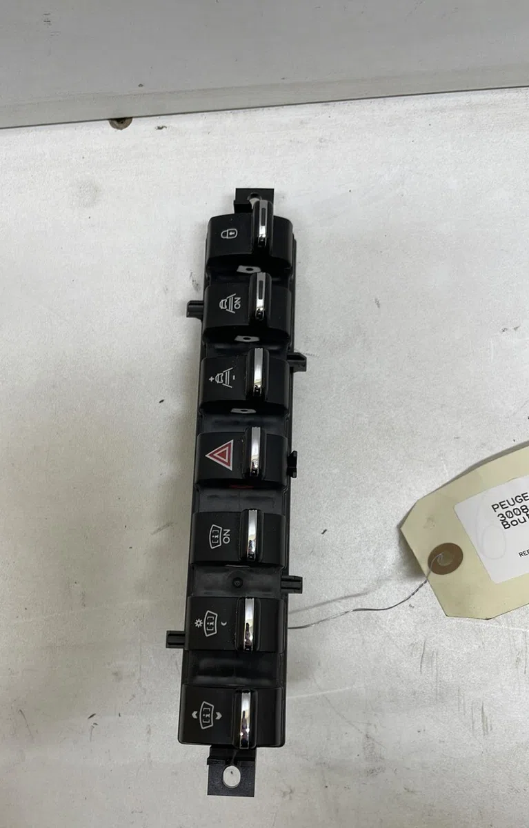 Commande toit ouvrant Peugeot 3008 Monospace (0U_) 1.6 hdi (2009-2016) 5 portes occasion — photo 3