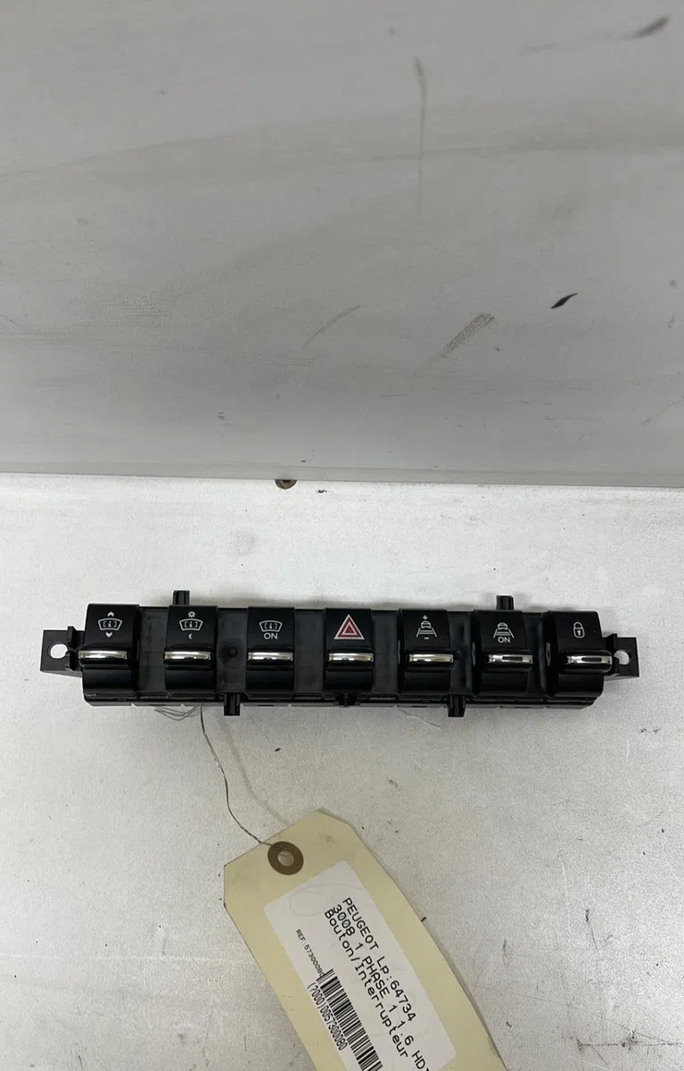 Commande toit ouvrant Peugeot 3008 Monospace (0U_) 1.6 hdi (2009-2016) 5 portes occasion — photo 4