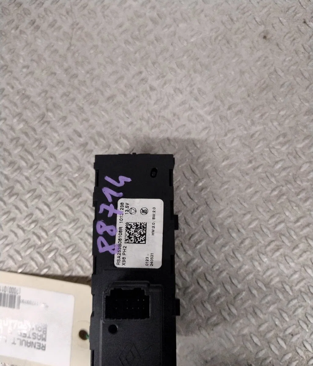 Commande toit ouvrant Renault MASTER III Camion plate-forme-Châssis (EV, HV, UV) 2.3 dci 145 fwd (ev0e, ev0f, hv0e, hv0f, uv0e, uv0f,... (2010) occasion — photo 3