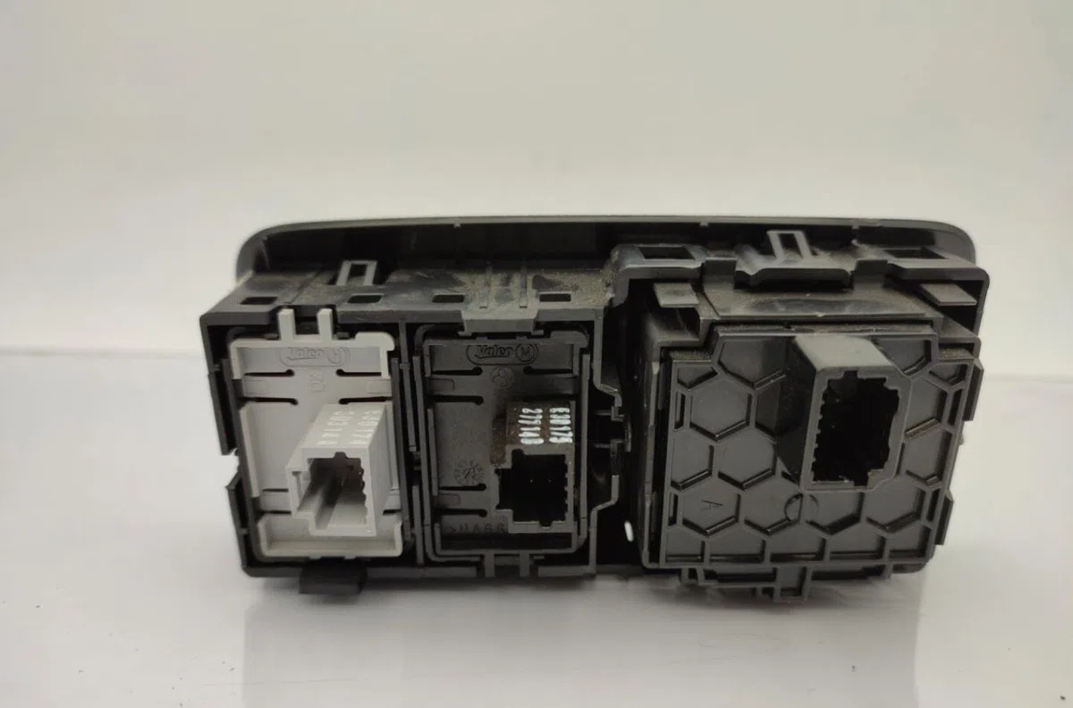 Commande toit ouvrant RENAULT SCENIC 3 PHASE 3 occasion — photo 2