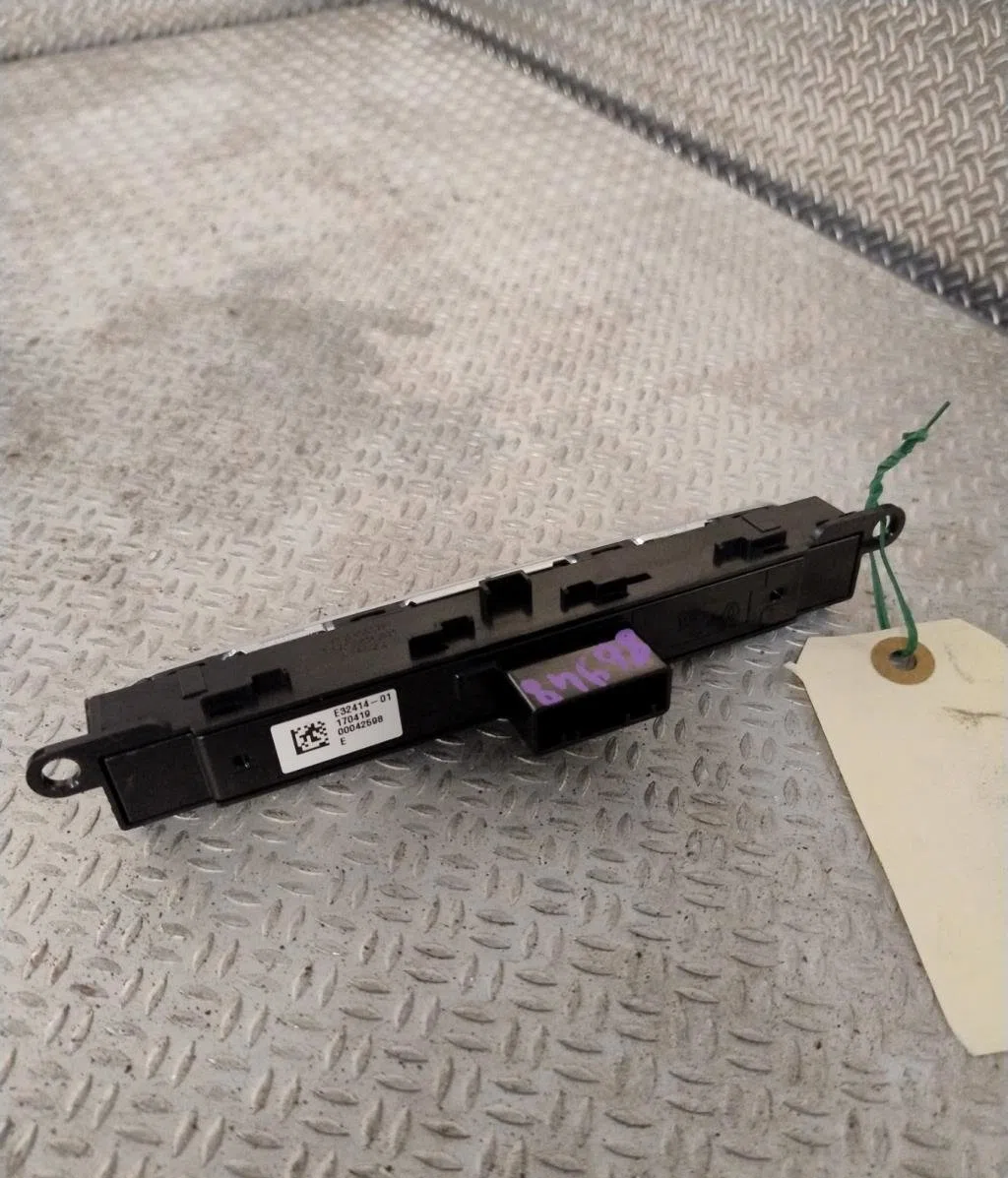Commande toit ouvrant RENAULT SCENIC 4 occasion — photo 3
