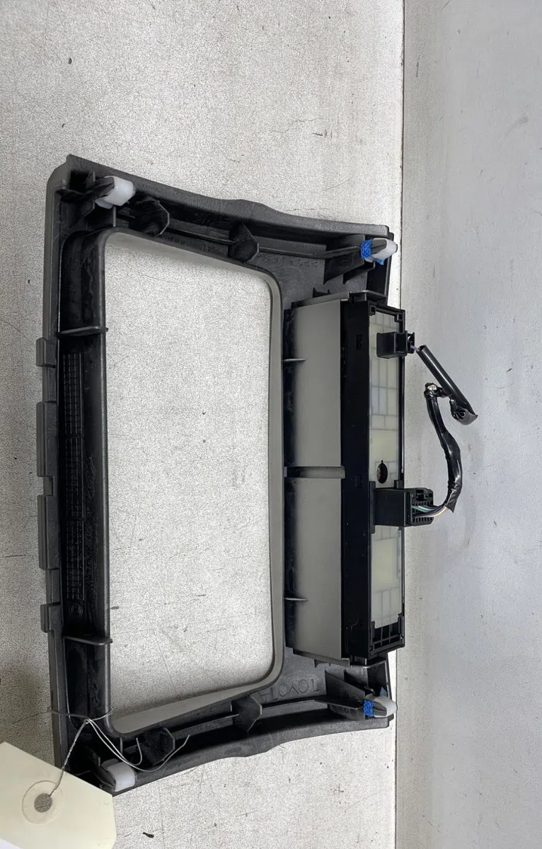 Commande toit ouvrant Toyota COROLLA Verso (ZER_, ZZE12_, R1_) 2.2 d-4d (aur10_) (2005-2009) 5 portes occasion — photo 3