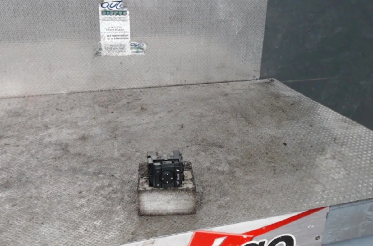 Commande toit ouvrant TOYOTA RAV4 5 occasion