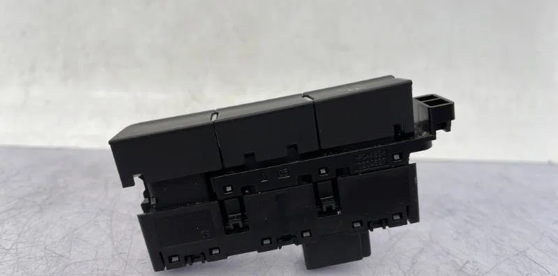 Commande toit ouvrant VOLKSWAGEN GOLF 7 PHASE 1 occasion — photo 4