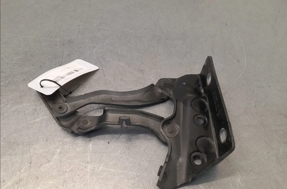 Compas d capot Mercedes-benz CLASSE B Sports Tourer (W245) B 180 cdi (245.207) (2005-2011) 5 portes occasion — photo 2