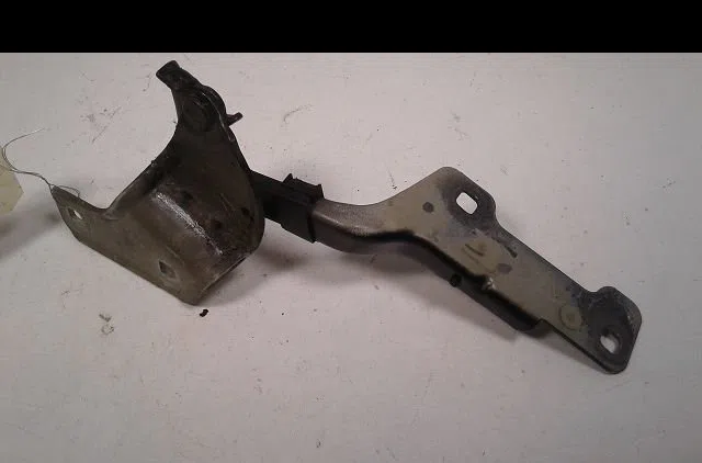 Compas d capot Renault CLIO III (BR0-1, CR0-1) 1.6 16v (br05, br0b, br0y, br15, br1j, br1m, br1y, cr0b,... (2005-2014) 5 portes occasion — photo 2