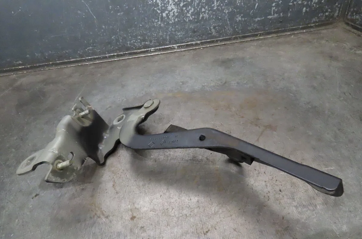 Compas d capot Renault LAGUNA III (BT0-1) 1.5 dci (bt00, bt0a, bt0t, bt1j) (2007-2015) 5 portes occasion