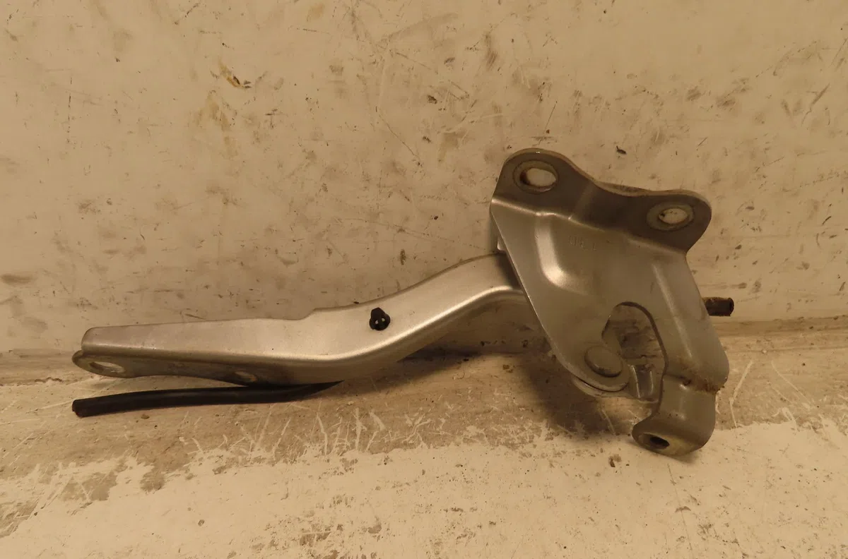 Compas d capot Toyota AVENSIS Break (_T27_) 2.0 d-4d (adt270_) (2011-2018) occasion