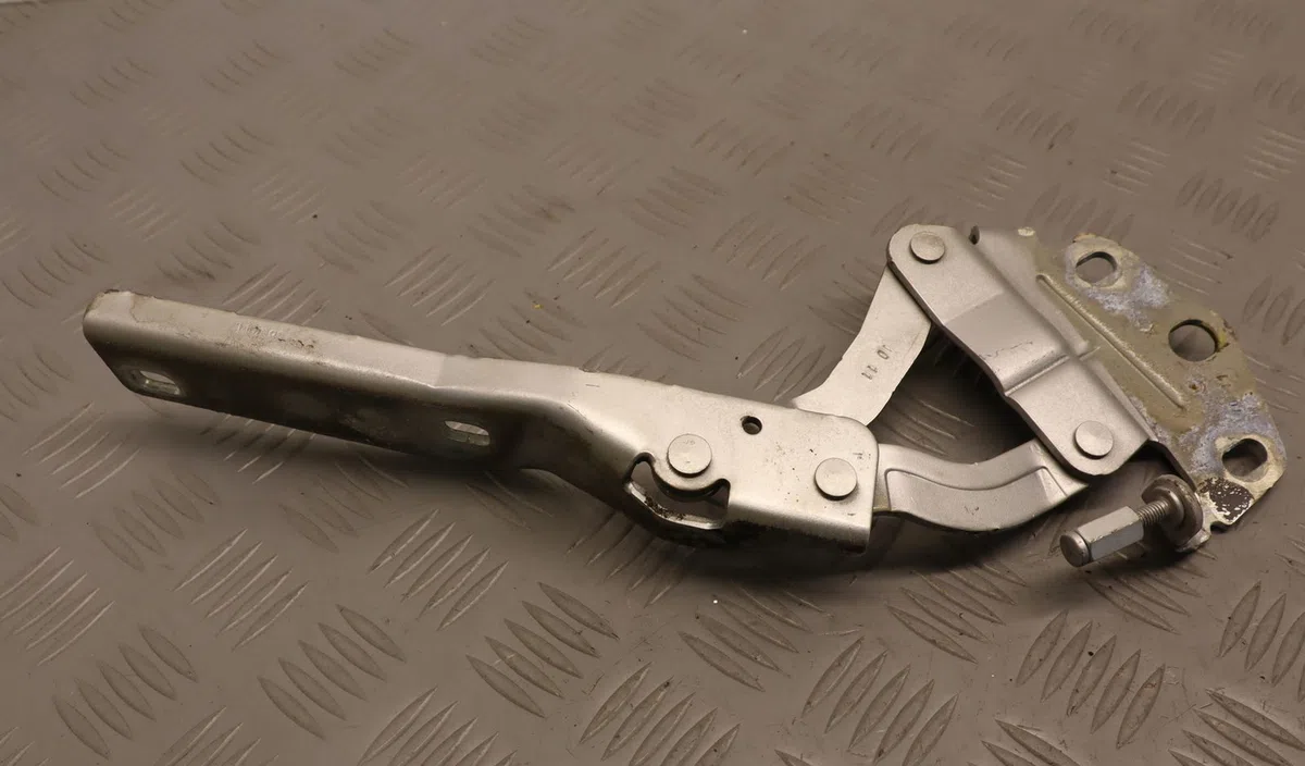 Compas d capot Volkswagen PASSAT B7 Variant (365) 1.6 tdi (2010-2014) occasion — photo 2