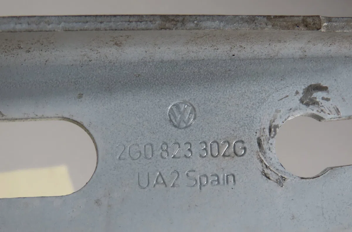 Compas d capot Volkswagen POLO VI (AW1, BZ1, AE1) 1.6 tdi (2017-2019) occasion — photo 2