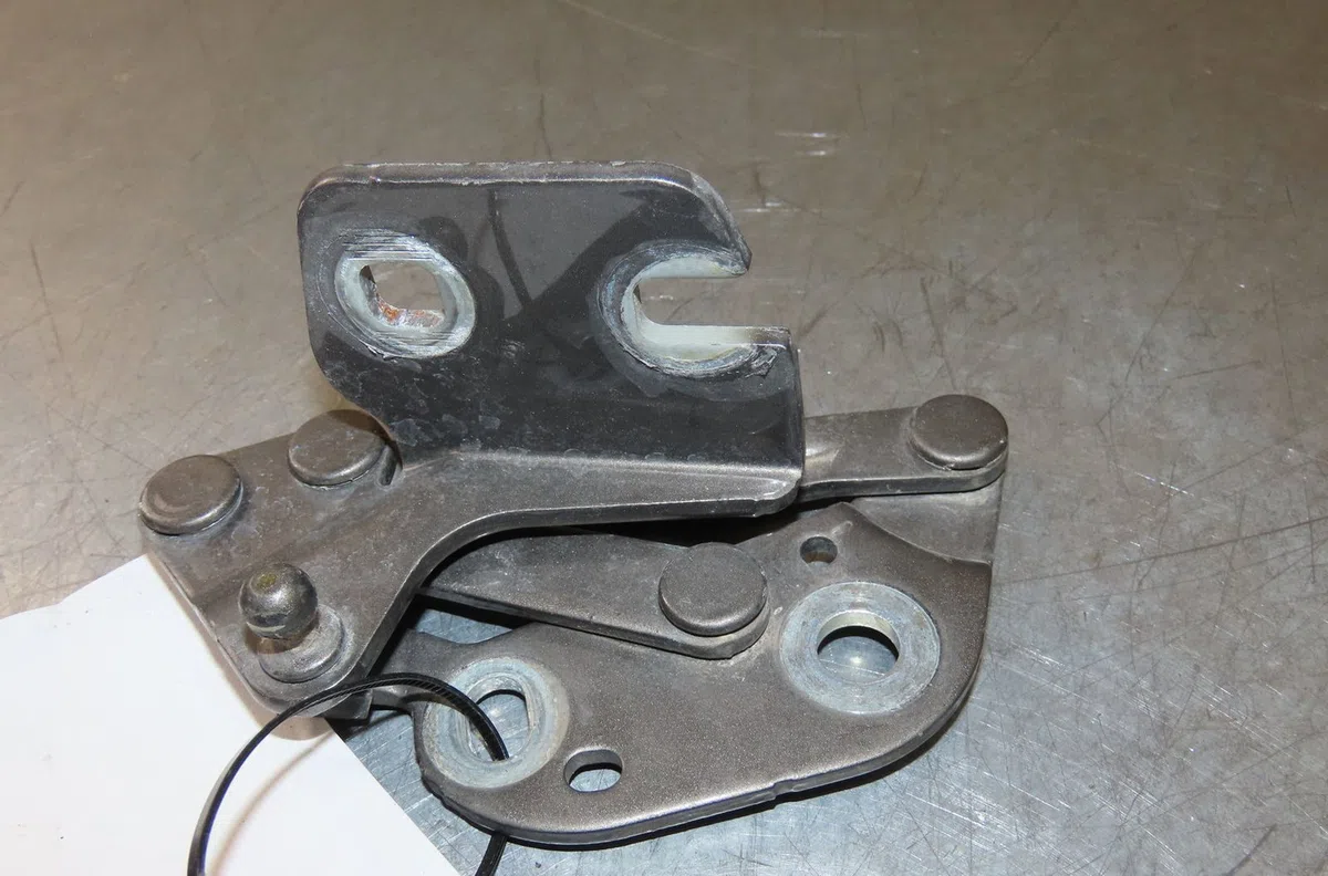 Compas d coffre ar Audi A3 Décapotable (8P7) 1.8 tfsi (2008-2013) occasion