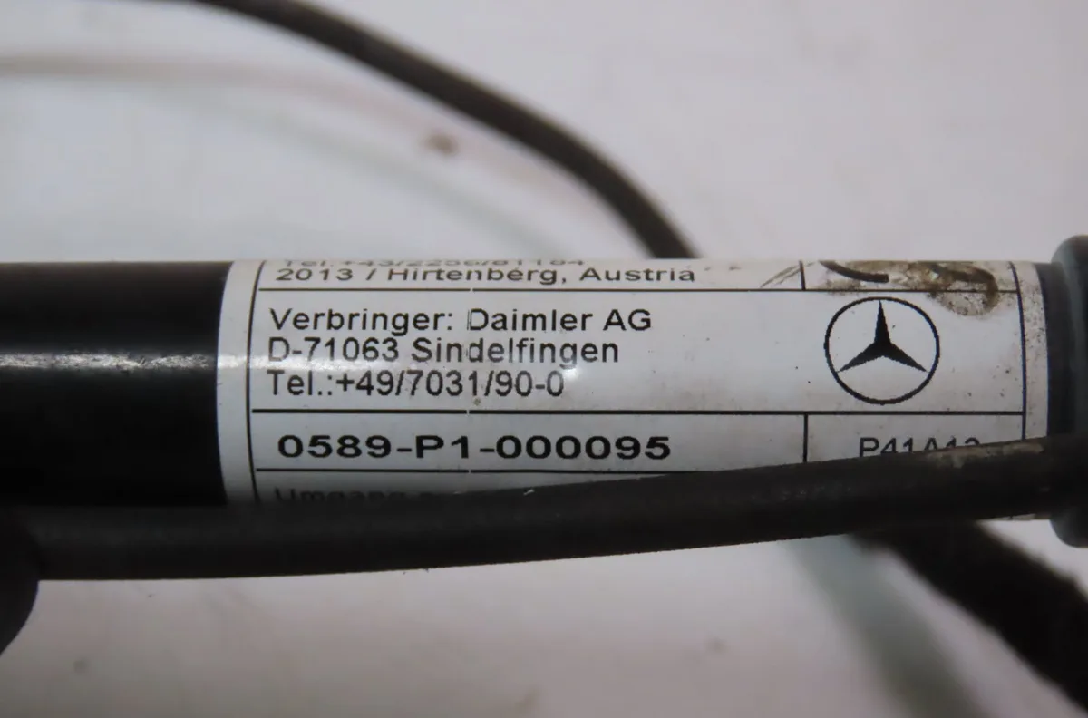 Compas g capot Mercedes-benz CLASSE A (W176) A 180 cdi - d (176.012) (2012-2018) occasion — photo 2