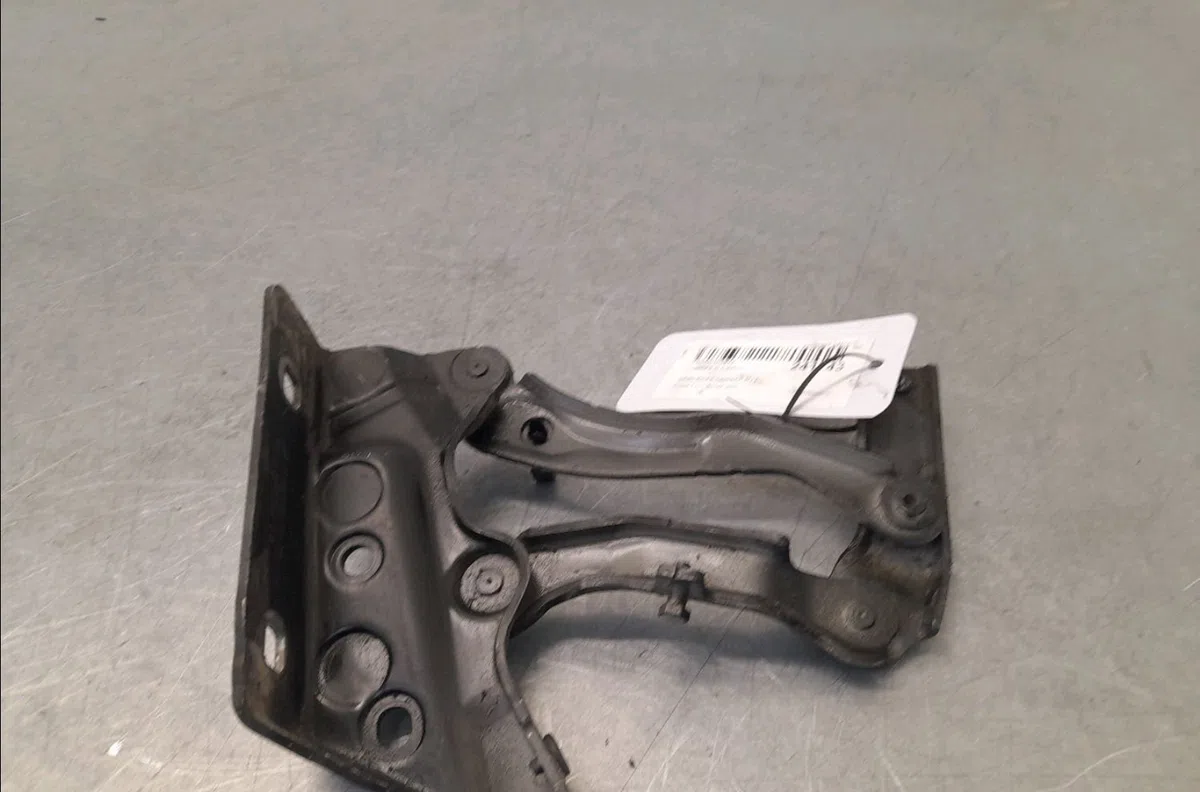 Compas g capot Mercedes-benz CLASSE B Sports Tourer (W245) B 180 cdi (245.207) (2005-2011) 5 portes occasion — photo 2