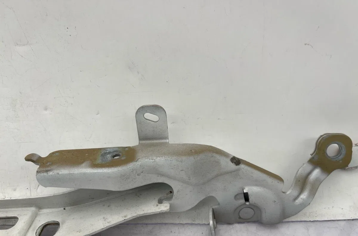 Compas g capot PEUGEOT 2008 2 occasion — photo 2