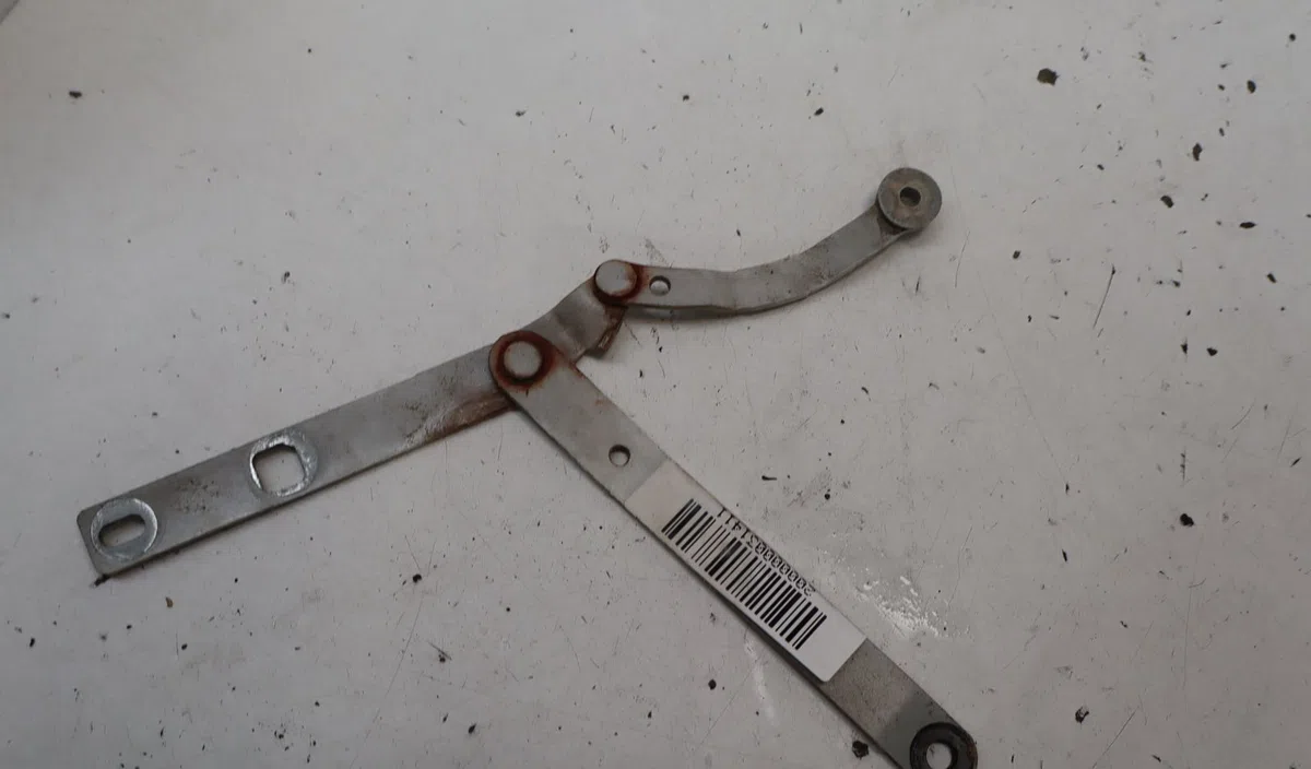 Compas g capot Peugeot 205 II (20A-C) 1.0 (1987-1998) occasion