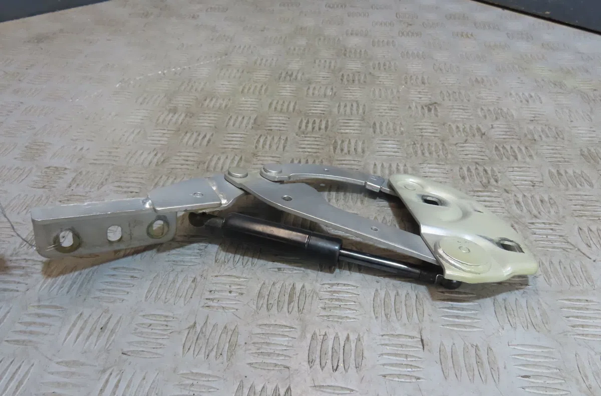 Compas g capot Peugeot 406 Coupé (8C) 2.2 hdi (2000-2004) 2 portes occasion — photo 2