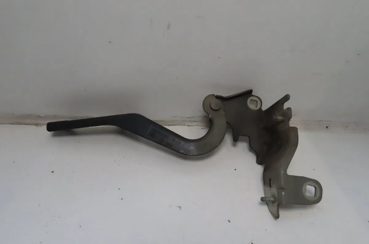 Compas g capot Renault LAGUNA III (BT0-1) 1.5 dci (bt00, bt0a, bt0t, bt1j) (2007-2015) 5 portes occasion
