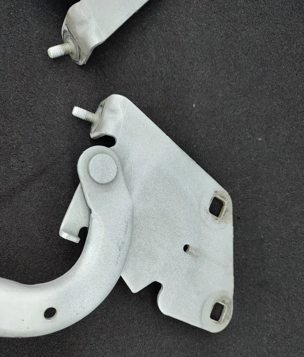 Compas g capot RENAULT MEGANE 3 PHASE 1 BREAK occasion — photo 2