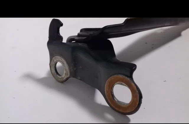 Compas g capot Toyota YARIS (_P1_) 1.3 (ncp10_, scp12_) (1999-2005) occasion — photo 3