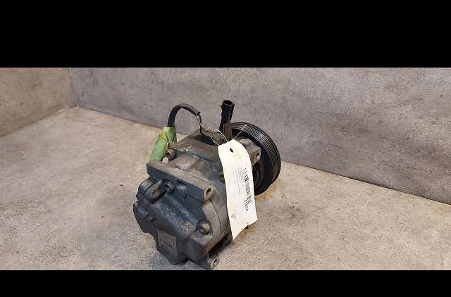 Compresseur air conditionne Alfa romeo 146 (930_) 1.4 i.e. 16v t.s. (930.b3a) (1996-2001) occasion — photo 2
