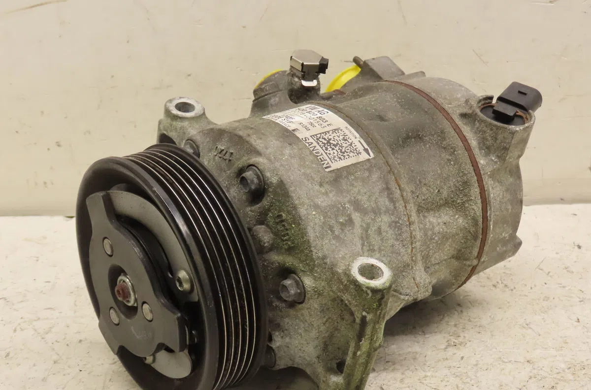 Compresseur air conditionne Audi A1 Sportback (8XA, 8XF) 1.4 tfsi (2011-2015) occasion — photo 2