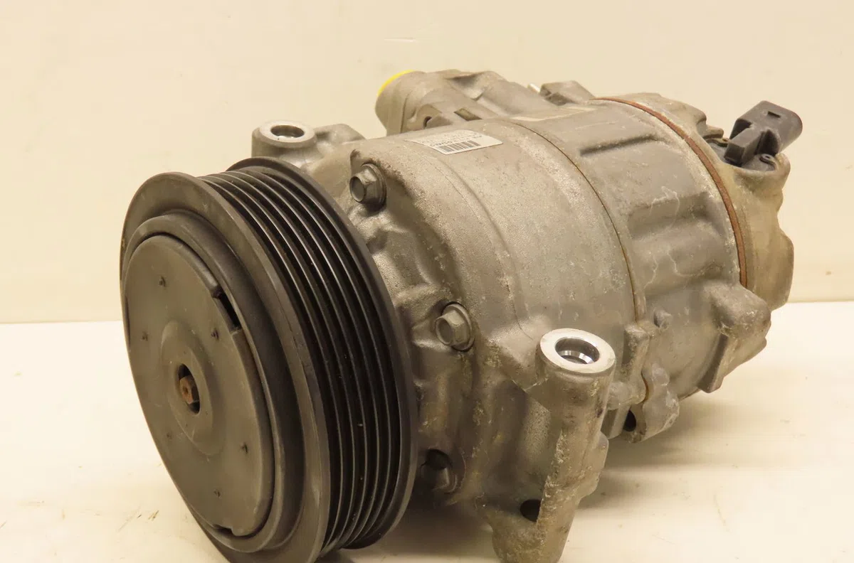 Compresseur air conditionne Audi TT (8J3) 2.0 tfsi (2006-2010) occasion — photo 2