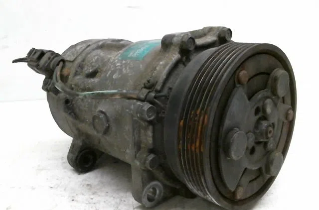 Compresseur air conditionne Audi TT (8N3) 1.8 t quattro (1998-2006) occasion