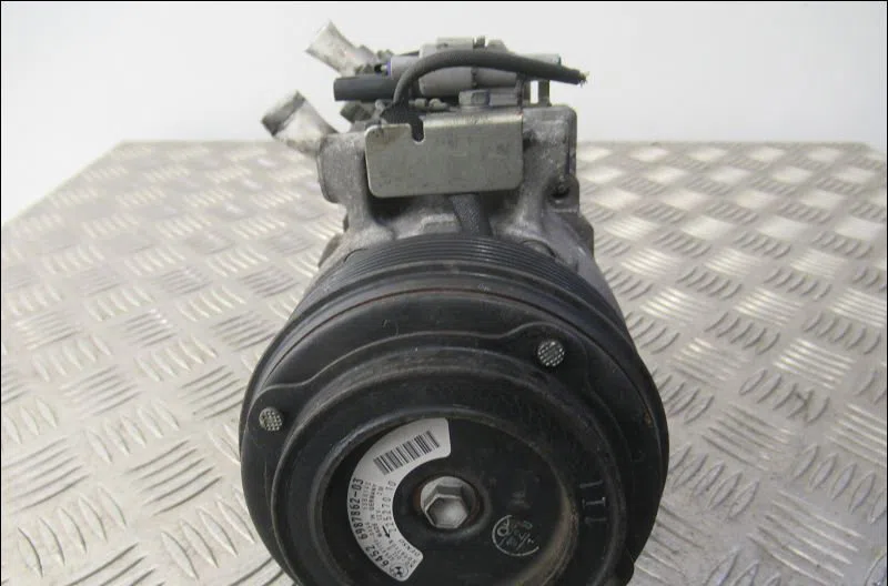 Compresseur air conditionne Bmw 1 (E81) 116 d (2008-2011) 3 portes occasion — photo 2