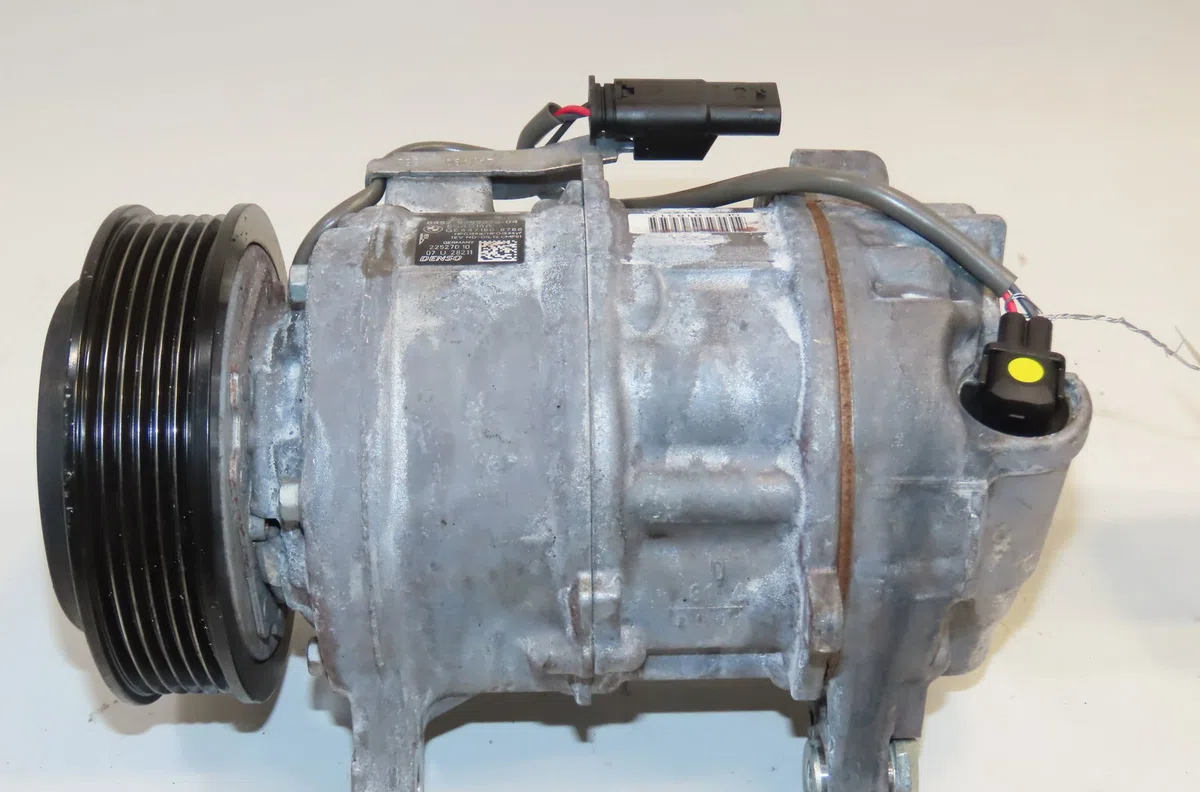 Compresseur air conditionne Bmw 1 (F20) 114 d (2012-2015) occasion — photo 2