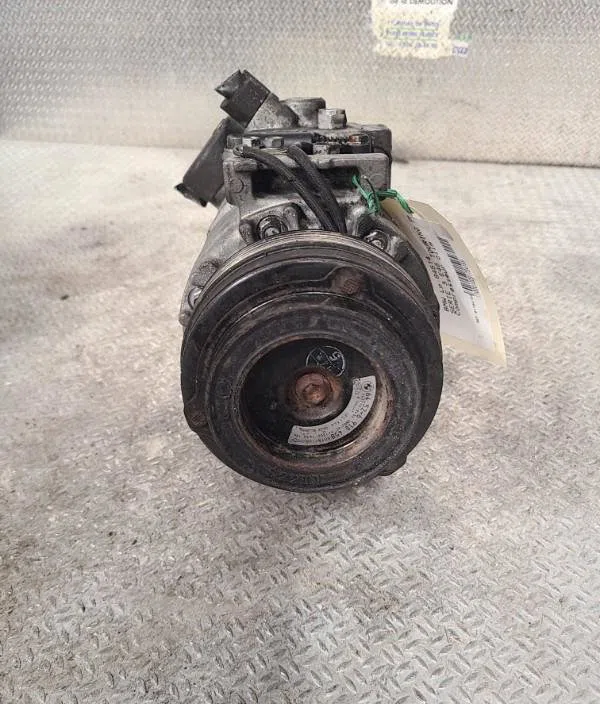 Compresseur air conditionne BMW SERIE 3 E46  SERIE 3 E46 TOURING PHASE 2 BREAK occasion — photo 2