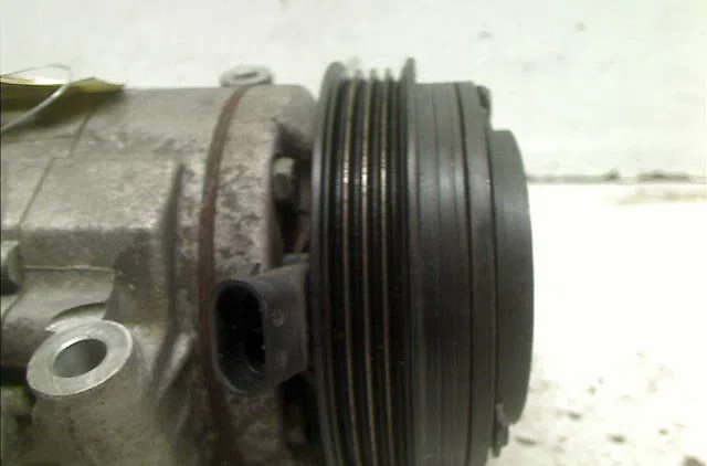 Compresseur air conditionne Chevrolet SPARK (M300) 1.0 (2010) 5 portes occasion — photo 2