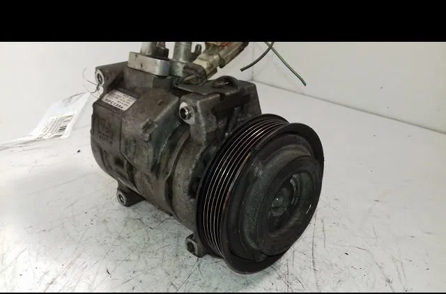 Compresseur air conditionne Chrysler VOYAGER IV (RG, RS) 2.8 crd (2004-2008) occasion — photo 2