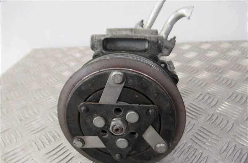Compresseur air conditionne Citroën C3 I (FC_, FN_) 1.4 16v (2003) occasion — photo 2