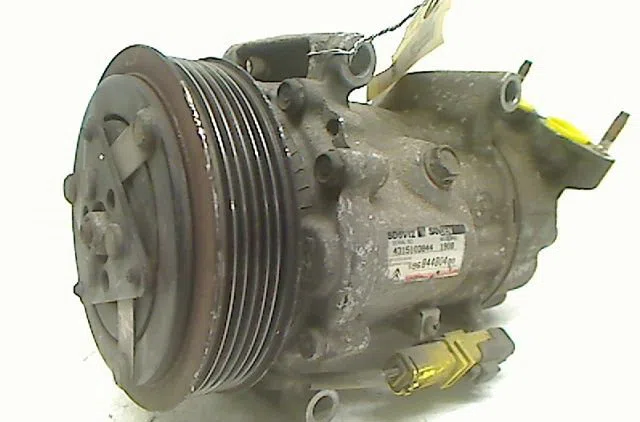 Compresseur air conditionne Citroën C3 I (FC_, FN_) 1.4 16v (2003) occasion — photo 2